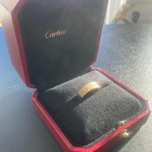Worn Dec 21-May 22 (only owner). 18k gold. 7.5 US (55.7 MM). Cert. available.